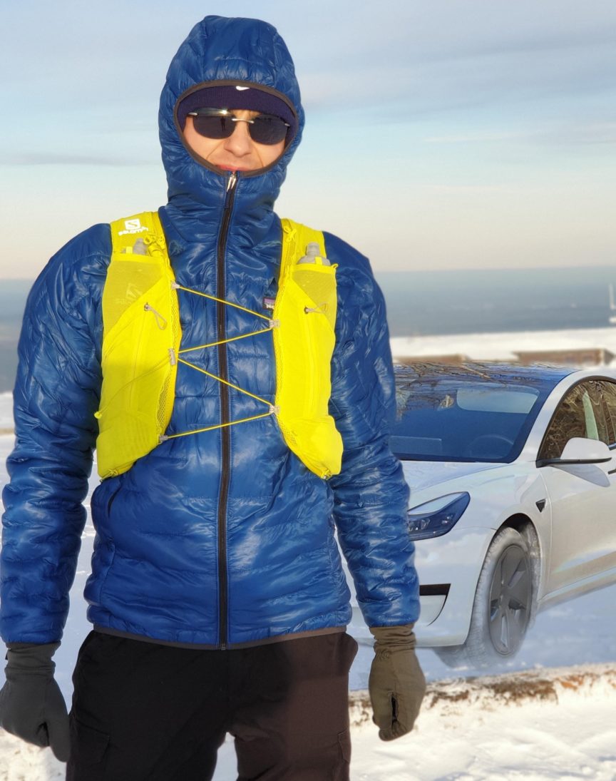 Tesla Model 3 in Harz on snow